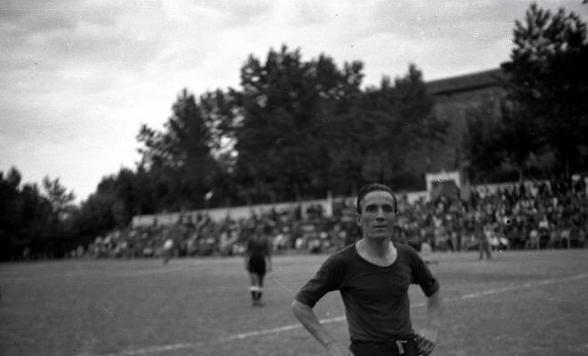 Festa Major. Retrat d'un jugador de futbol.