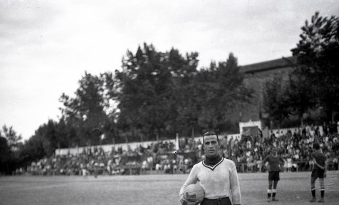 Festa Major. Retrat d'un jugador de futbol.