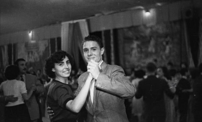 Festes locals: ball a l'envelat.