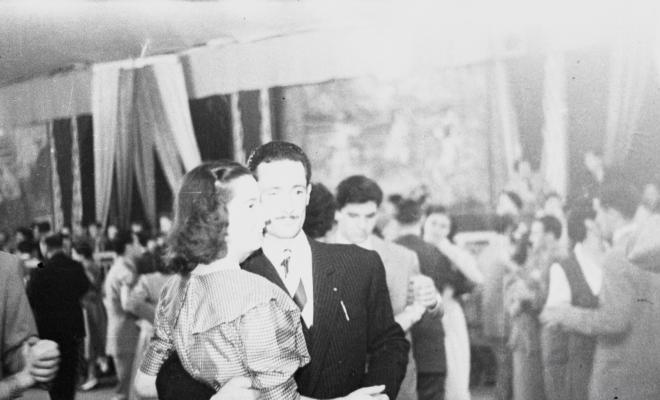 Festes locals: ball a l'envelat.