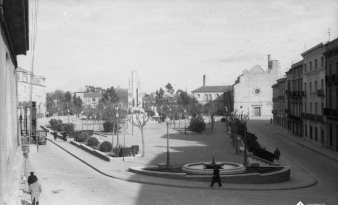 Monument als caiguts, plaça del Caiguts; actual plaça del Doctor Robert, de Terrassa.