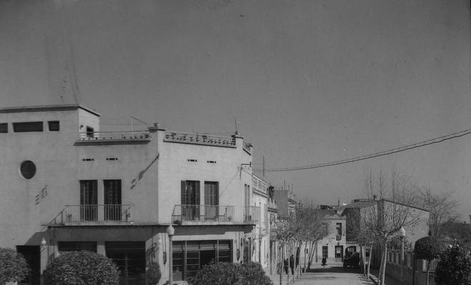 Plaça de Lluís Millet, bar Catalunya, de Sant Cugat del Vallès.