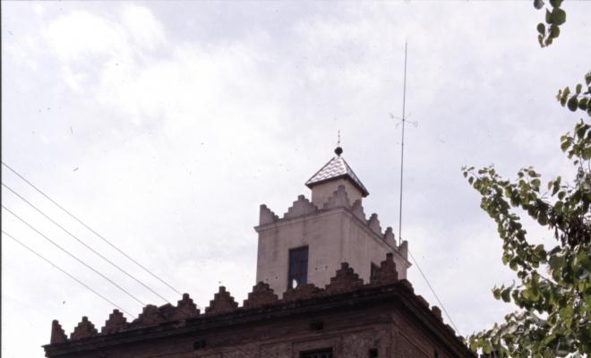 Edificis del carrer de Francesc Moragas, cantonada avinguda de Josep Anselm Clavé.