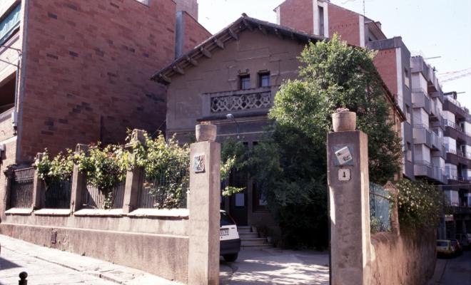Can Prat, del carrer Sant Domènec, de Sant Cugat del Vallès. 