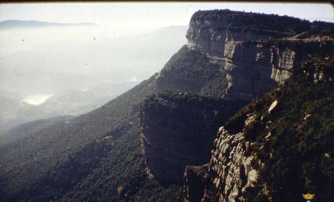 Cingles de Pla Castell des de Tavertet