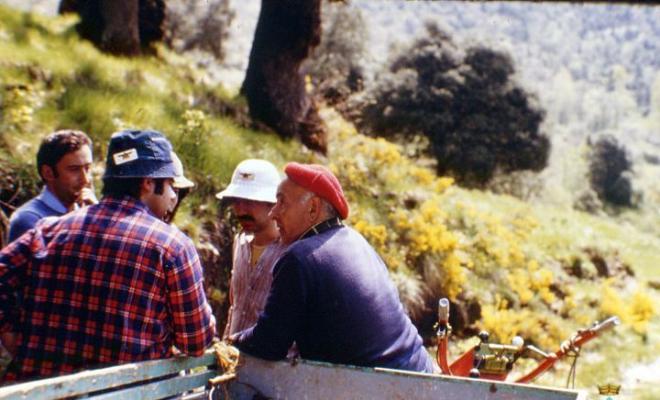 De camí a la Cova del Serrat del Vent