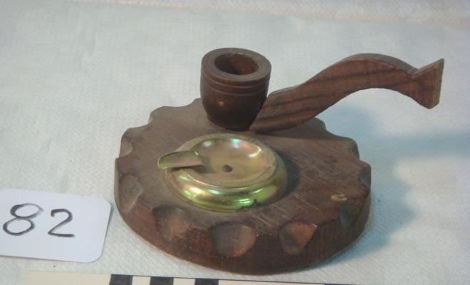 0082-Centrer de Fusta amb pipa