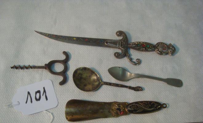 0101-Diverses peces de metall (5 objectes)