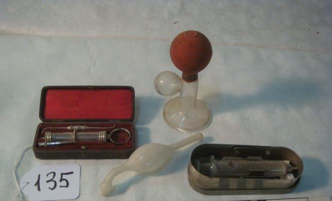 0135-2 aparells injeccions i 2 instruments