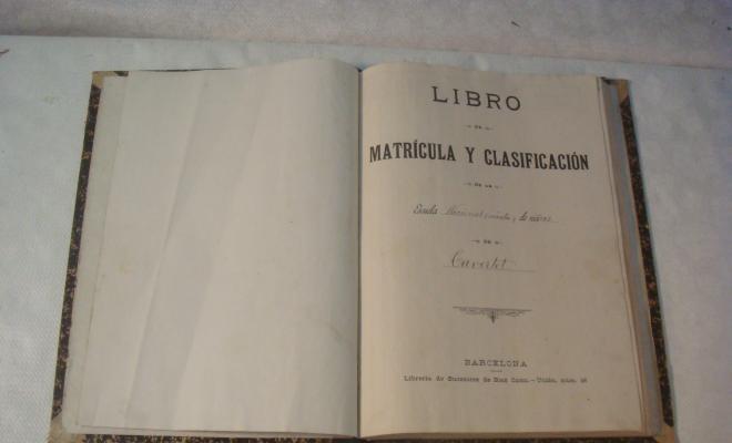 0144-Llibre de regsitre escola