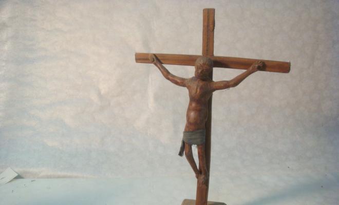 0153-Crucifix de talla en fusta