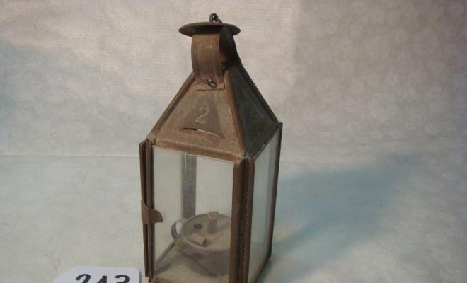 0213-Fanal quadrat de llauna