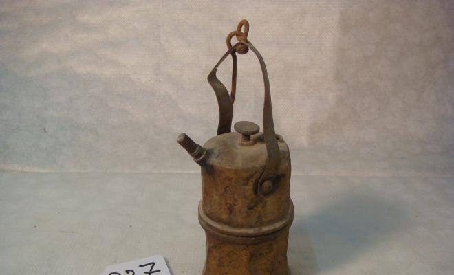 0227-Llum de carbur abonyegat