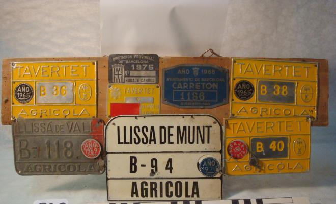 0389-Plaques de carro, tractor etc.