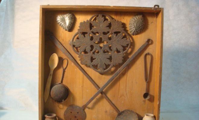 0393-Composició decorativa objectes cuina