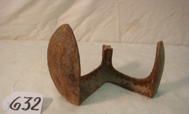 0632-Motlle de sabater trencat