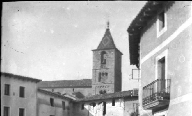 Plaça de pobla i campanar