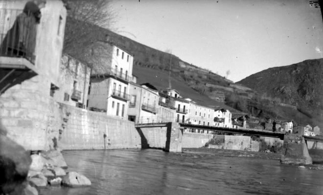 Població, riu i pont
