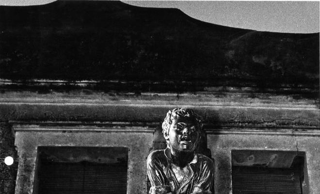 Escultura Nens saltant