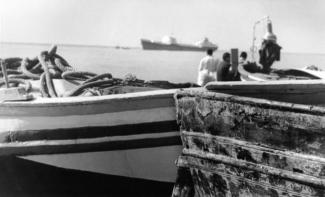 Barques a la platja de Badalona 