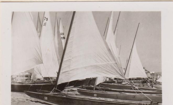 Festa Major. Patins de vela: descripció i Regata