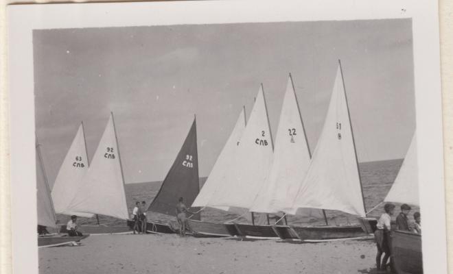 Festa Major. Patins de vela: descripció i Regata