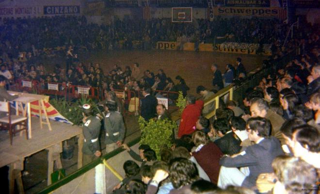 Ajuntament Ple al paveló de la Plana