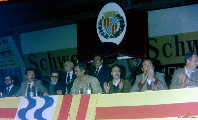 Ajuntament Ple al paveló de la Plana