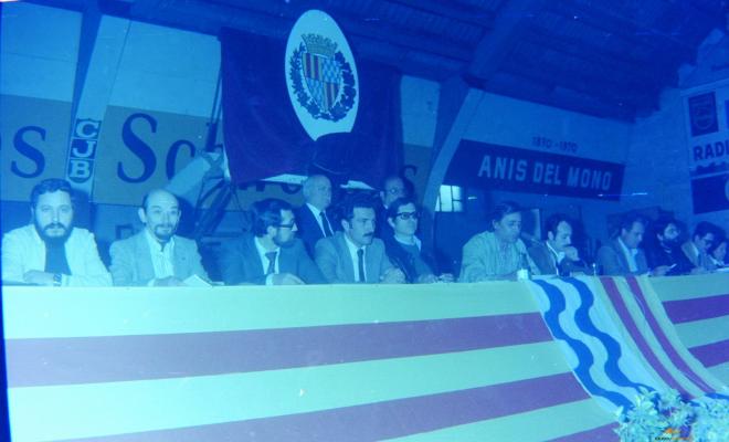 Ajuntament Ple al paveló de la Plana