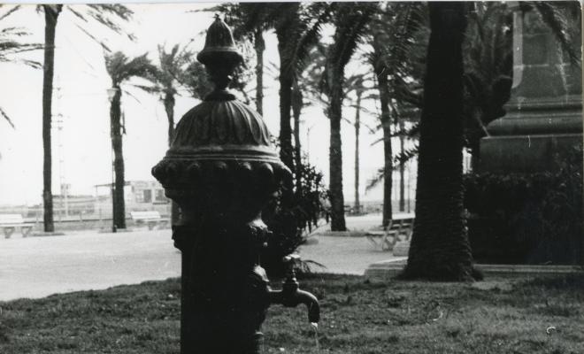 Mobiliari urbà. Font
