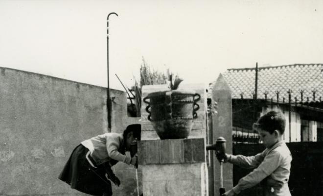 Mobiliari urbà. Font
