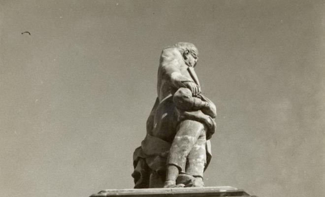 Escultura. Roca i Pi