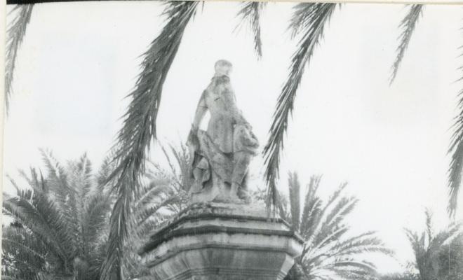 Escultura. Roca i Pi