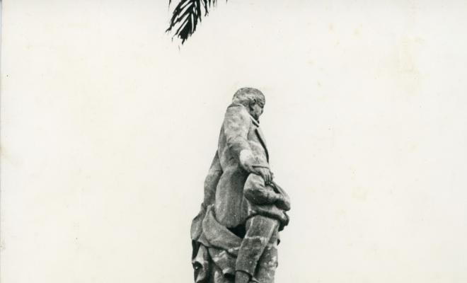 Escultura. Roca i Pi
