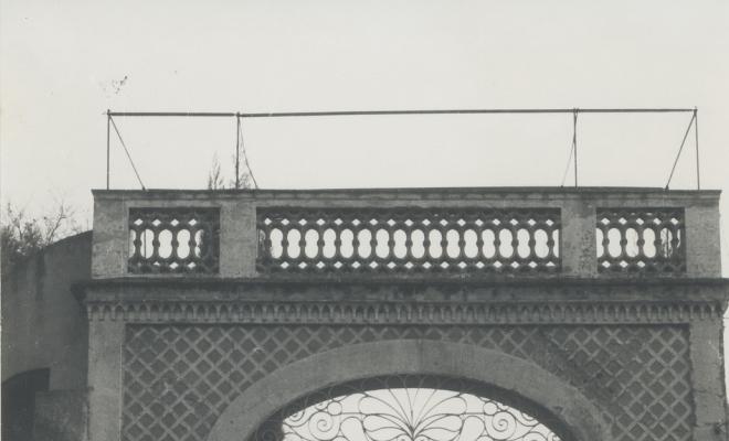 Topografia. Can Martí Pujol. Barri d'entrada