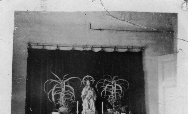 Crònica gràfica; Altars clandestins a cases