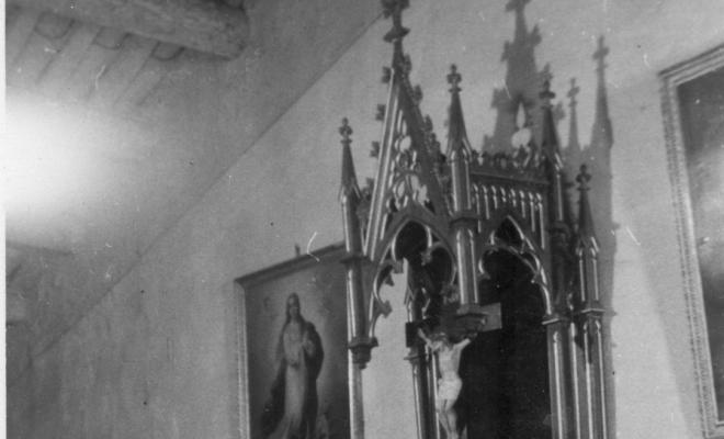 Crònica gràfica; Altars clandestins a cases