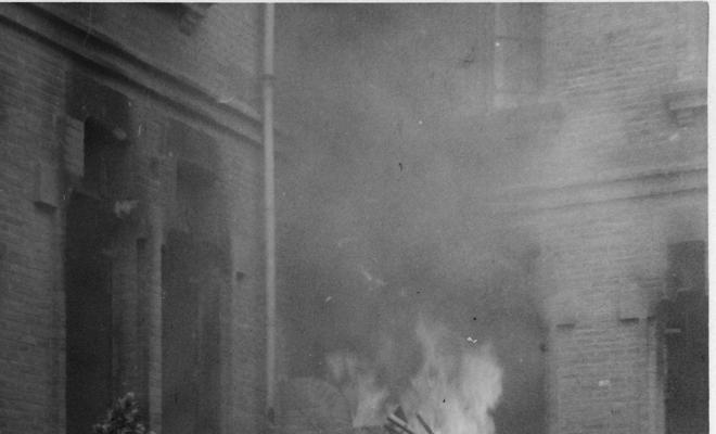 Crònica gràfica; Incendis edificis religiosos: Església i rectoria de Sant Josep