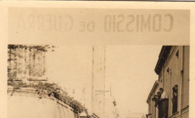 Crònica gràfica; Enterrament del primer milicià mort al front, Antoni Sala i Pont 