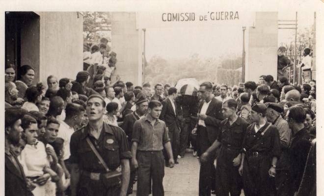 Crònica gràfica; Enterrament del primer milicià mort al front, Antoni Sala i Pont 