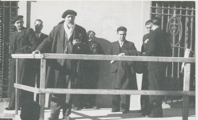 Crònica gràfica;Inauguració de la placa que donà el nom de Barrau al carrer Museu