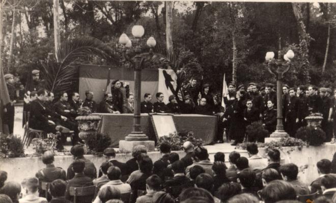 Crònica gràfica;Dia de la Joventut