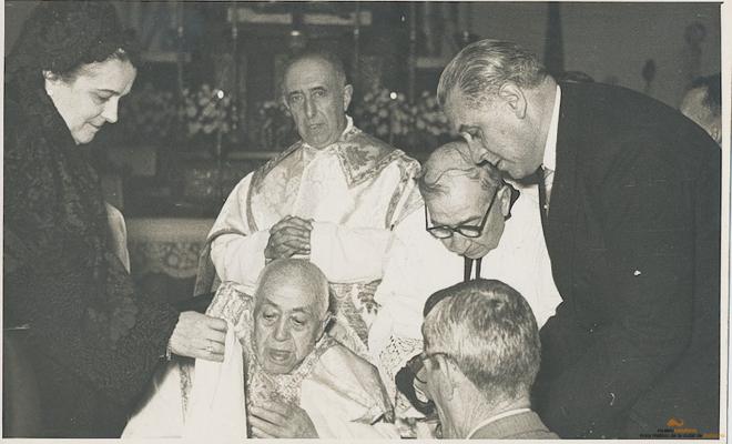 Crònica gràfica;Noces d'or rectorals del rector Brias