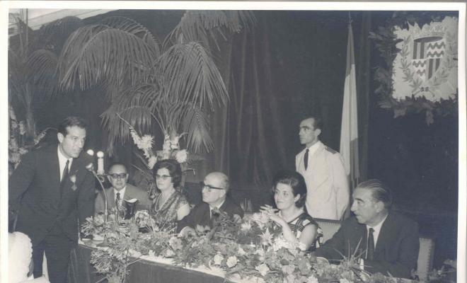 Crònica gràfica;Lliurament de la Medalla dOr de la Ciutat, a Josep M. Cuyàs