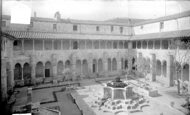 Sant Jeroni de la Murtra. Claustre