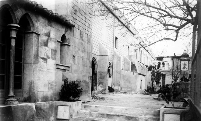 Sant Jeroni de la Murtra. Plaça de Sant Miquel