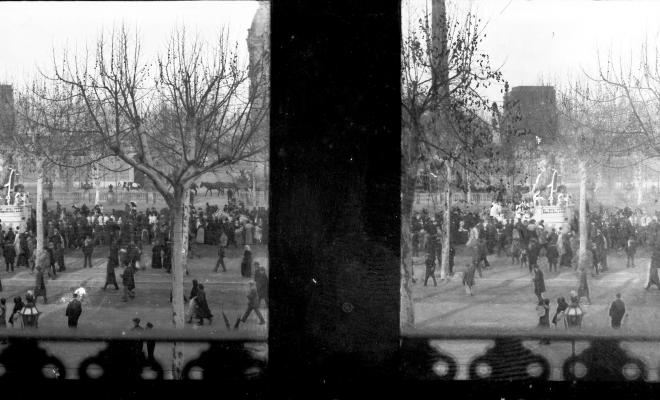 Passeig Lluís Companys a Barcelona. Carnaval?