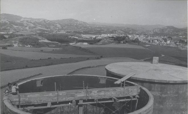 Obres de renovació de la xarxa d'abastament d'aigua. Construcció dels dipòsits d'aigua del Puig 