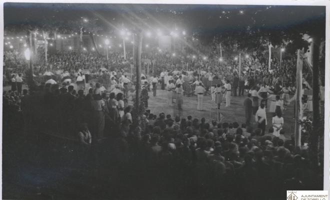 Concurs de sardanes de Festa Major a la plaça Nova