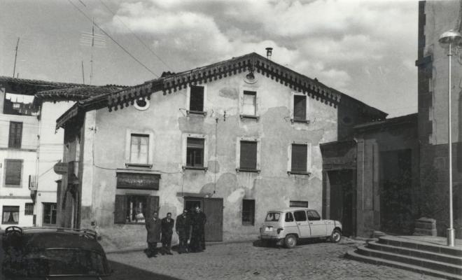Antiga casa Estanc de Dalt (can Gudayol) al carrer Mossèn Parassols